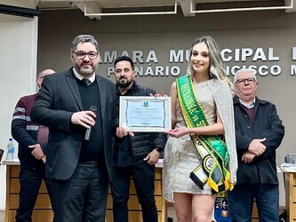 legislativo-osoriense-realizou-outorgas-de-votos-de-congratulacoes