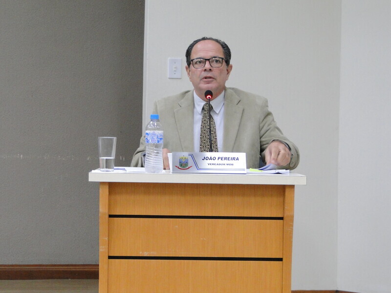 vereadores-solicitam-que-o-executivo-vacine-os-profissionais-da-educacao