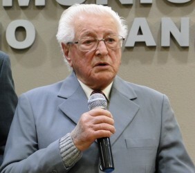 camara-prestou-homenagem-pelos-90-anos-de-vida-de-juraci-pasquotto