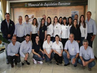 legislativo-institui-uniforme-para-servidores-da-casa