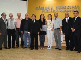 sessao-solene-homenageou-o-ex-prefeito-jorge-dariva