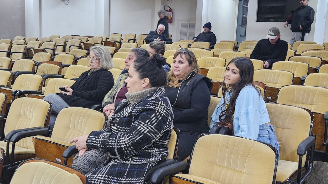 Moradores do Bairro Laranjeiras presentes.jpg