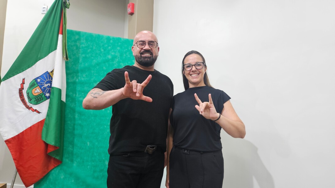 camara-conta-com-interpretes-e-tradutores-de-libras-em-sessoes-e-eventos
