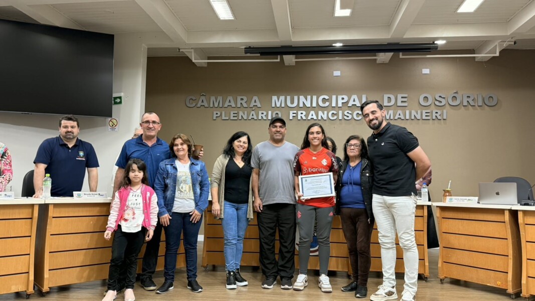 2- Homenagem à atleta Thaís.jpg
